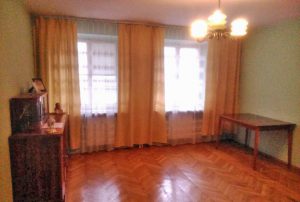 zdjęcie przedstawia wnętrze mieszkania w Warszawie do sprzedaży za 630 000 zł