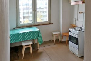zdjęcie przedstawia kuchnię w mieszkaniu na sprzedaż w Warszawie na Ochocie