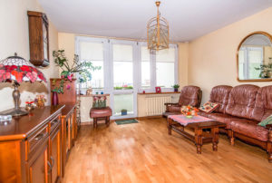 stylowe wnętrze salonu w mieszkaniu do wynajmu Warszawa